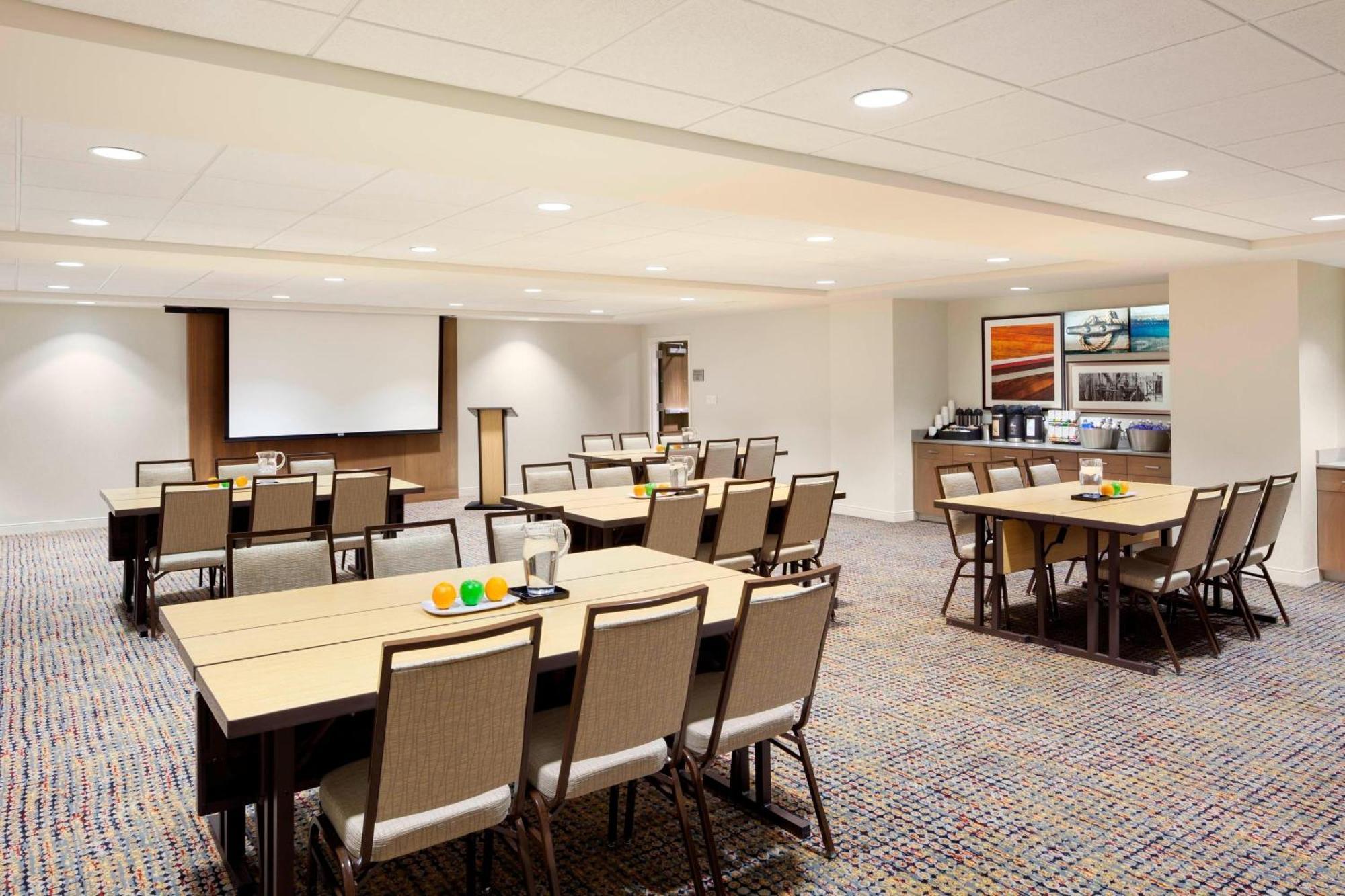 فندق Courtyard By Marriott Portland Downtown/Waterfront المظهر الخارجي الصورة